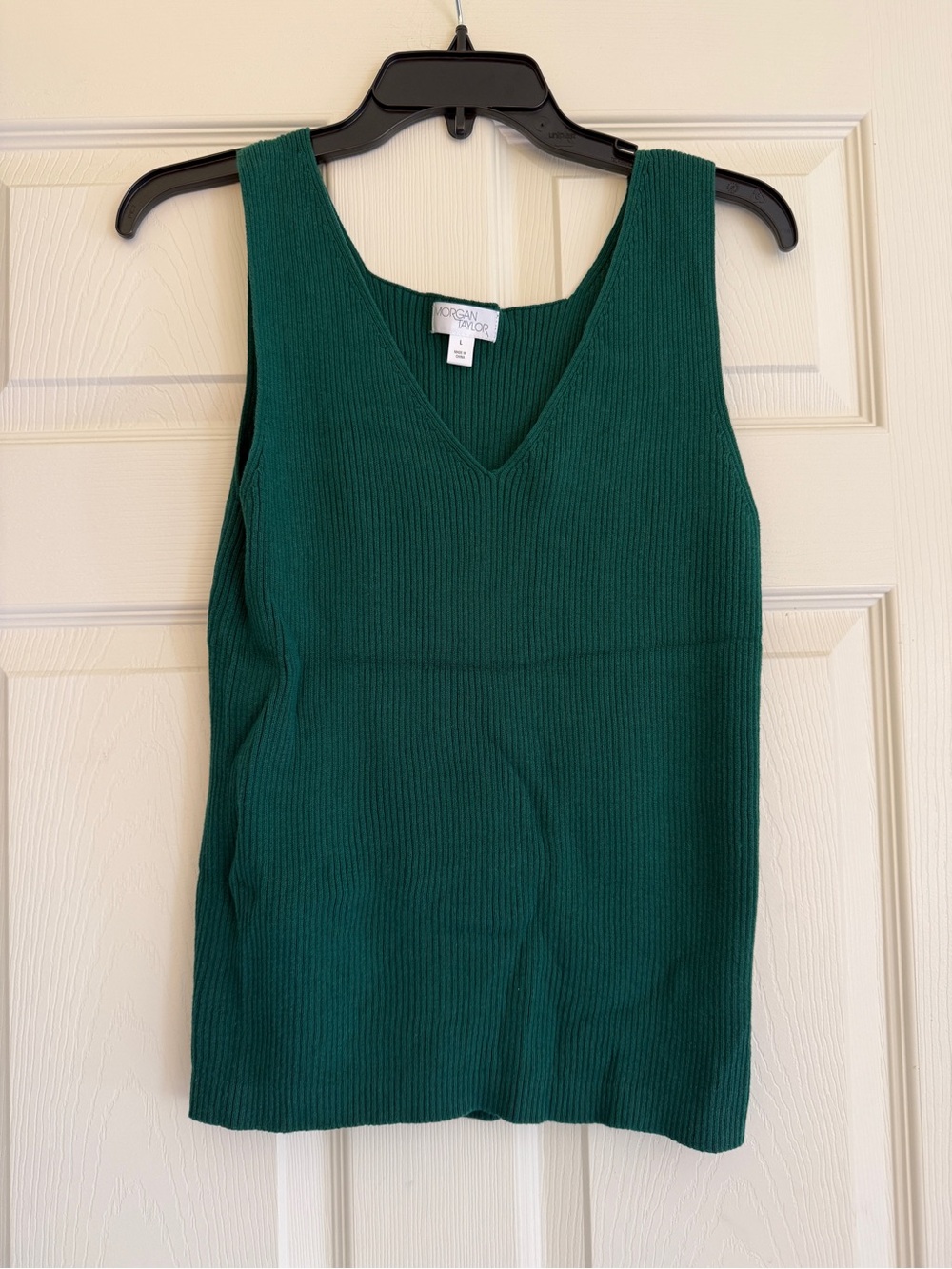 Morgan Taylor Ribbed V-Neck Tank - Forest Green